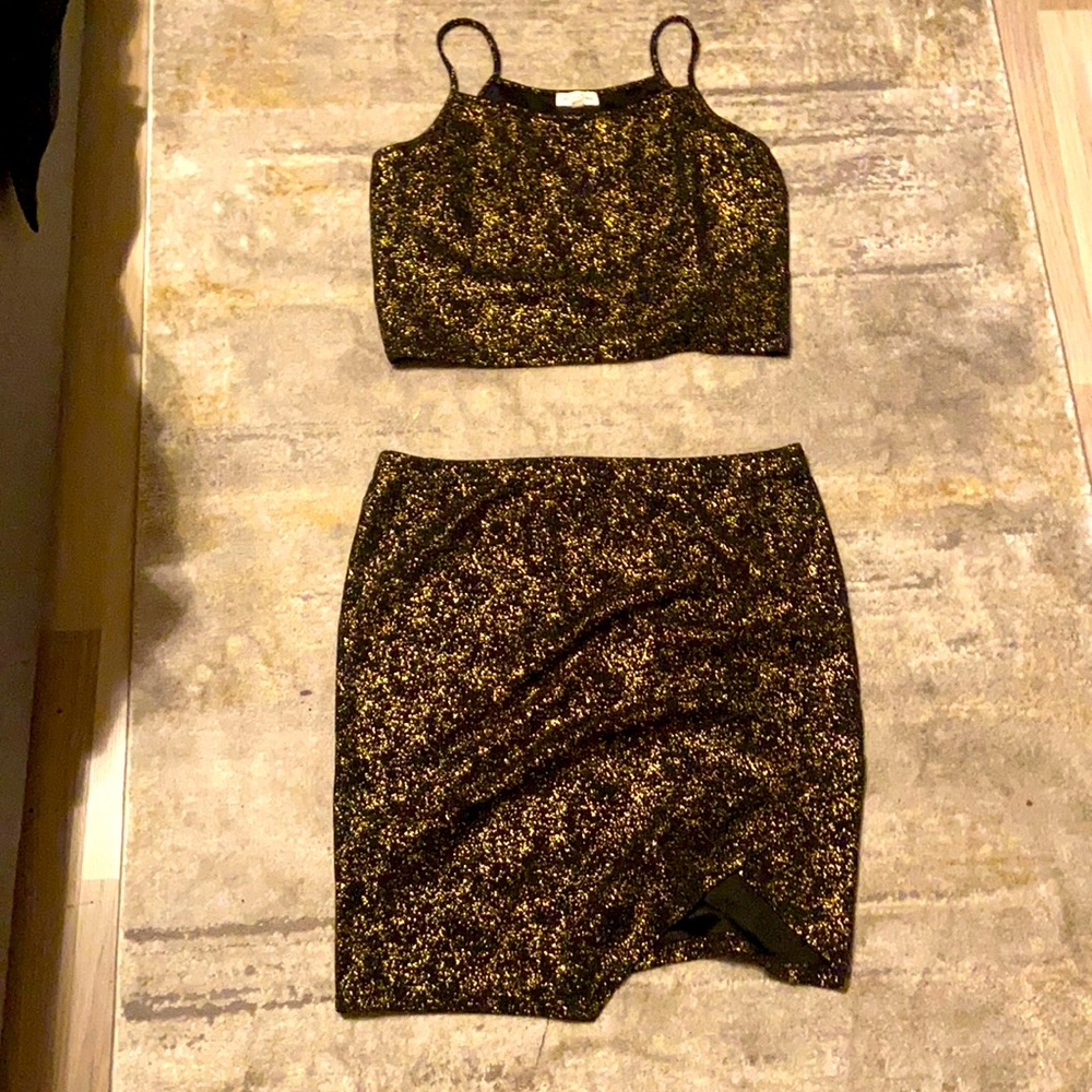 Shiny 2 piece skirt set